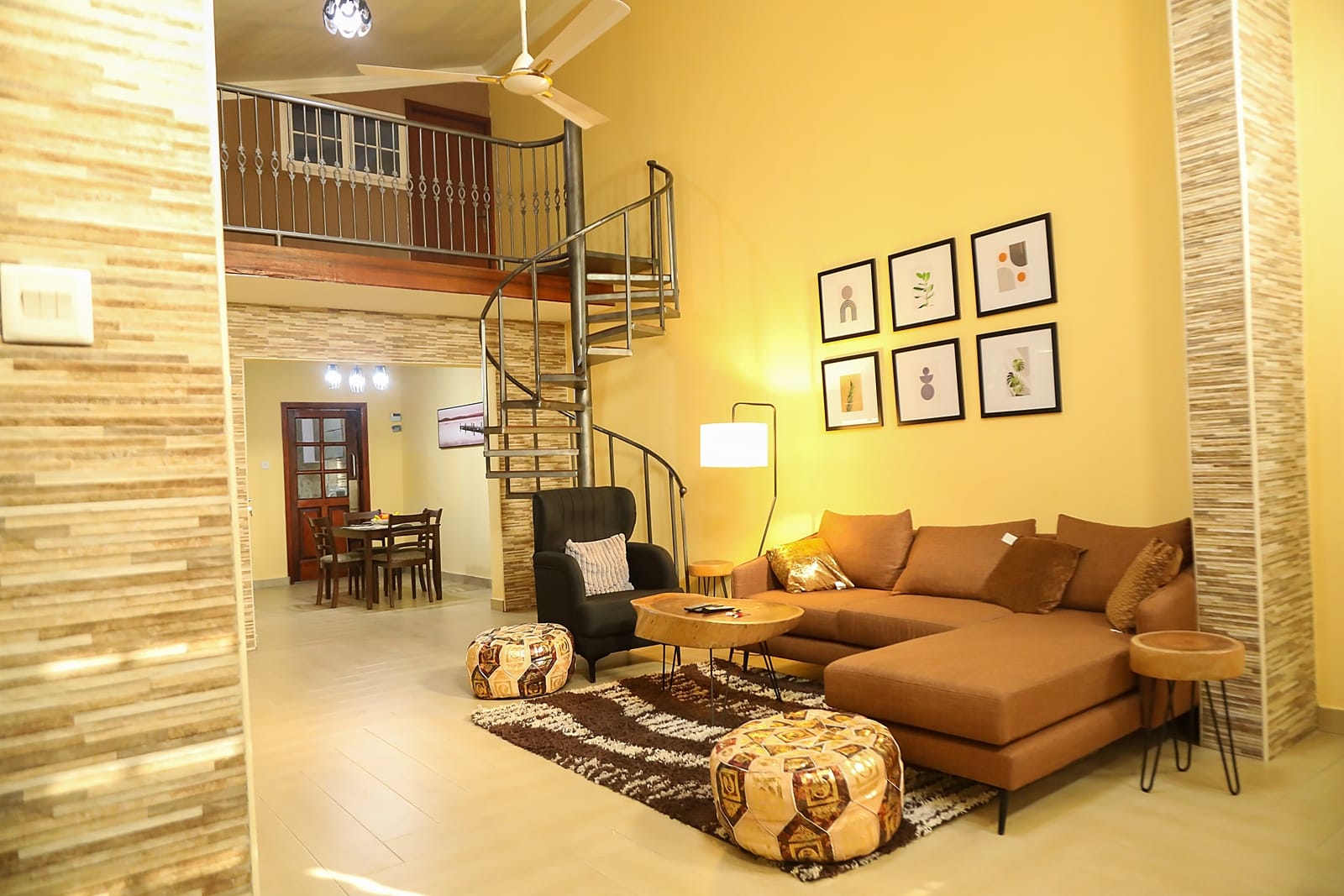 Lounge with spiral staircase to the mezzanine